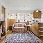 4 Bedroom Lovely In 度假居 *
