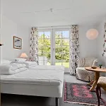 度假居 4 Bedroom Lovely In Ranum