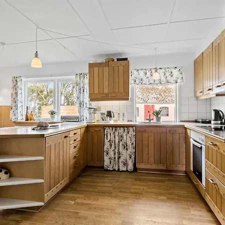 Holiday home 4 Bedroom Lovely In