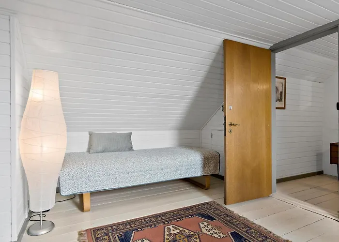 4 Bedroom Lovely In Hébergement de vacances *