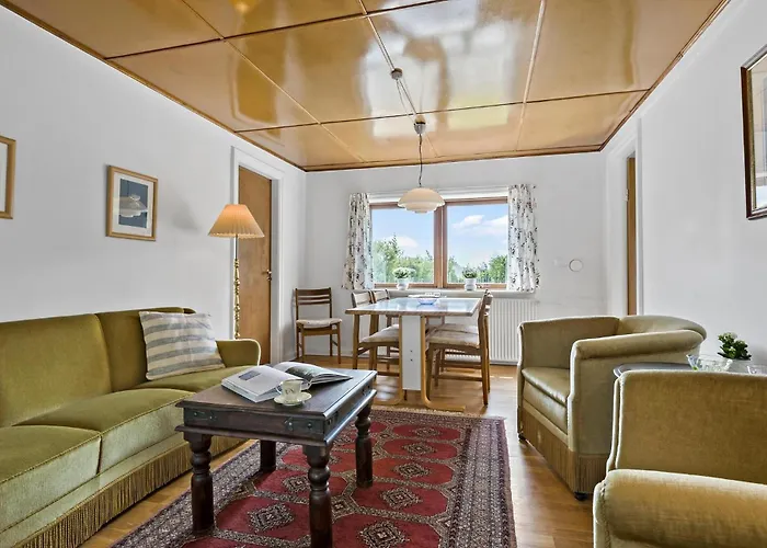 4 Bedroom Lovely In Hébergement de vacances