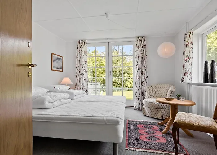 Hébergement de vacances 4 Bedroom Lovely In Ranum