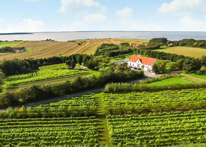 Hébergement de vacances 4 Bedroom Lovely In Ranum